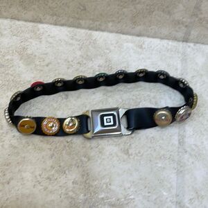 LITTLE EARTH PRODUCTIONS BEER BOTTLE LID SEAT BELT‎